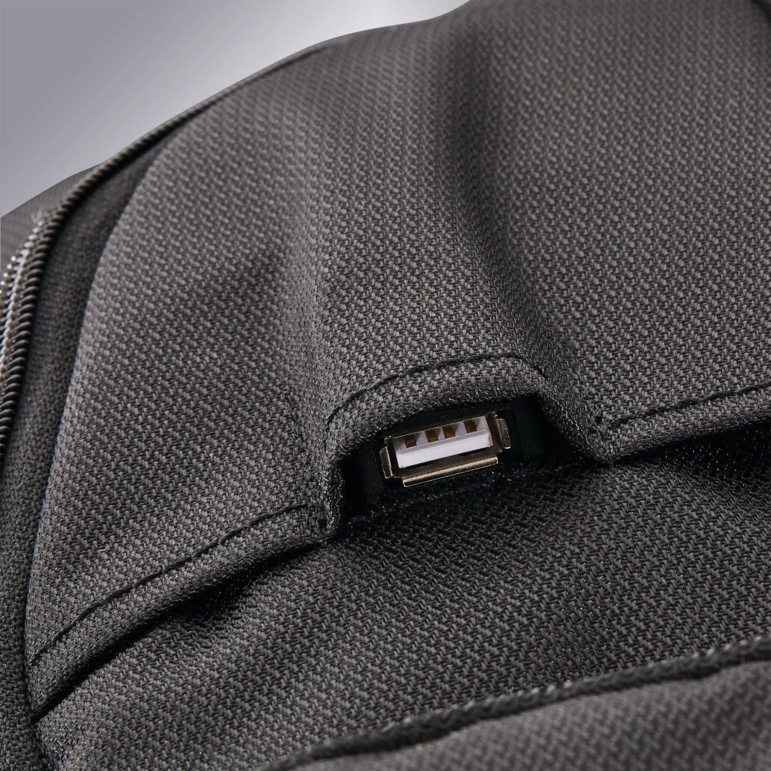 Samsonite Tectonic Sweetwater Backpack in Black – USB 8