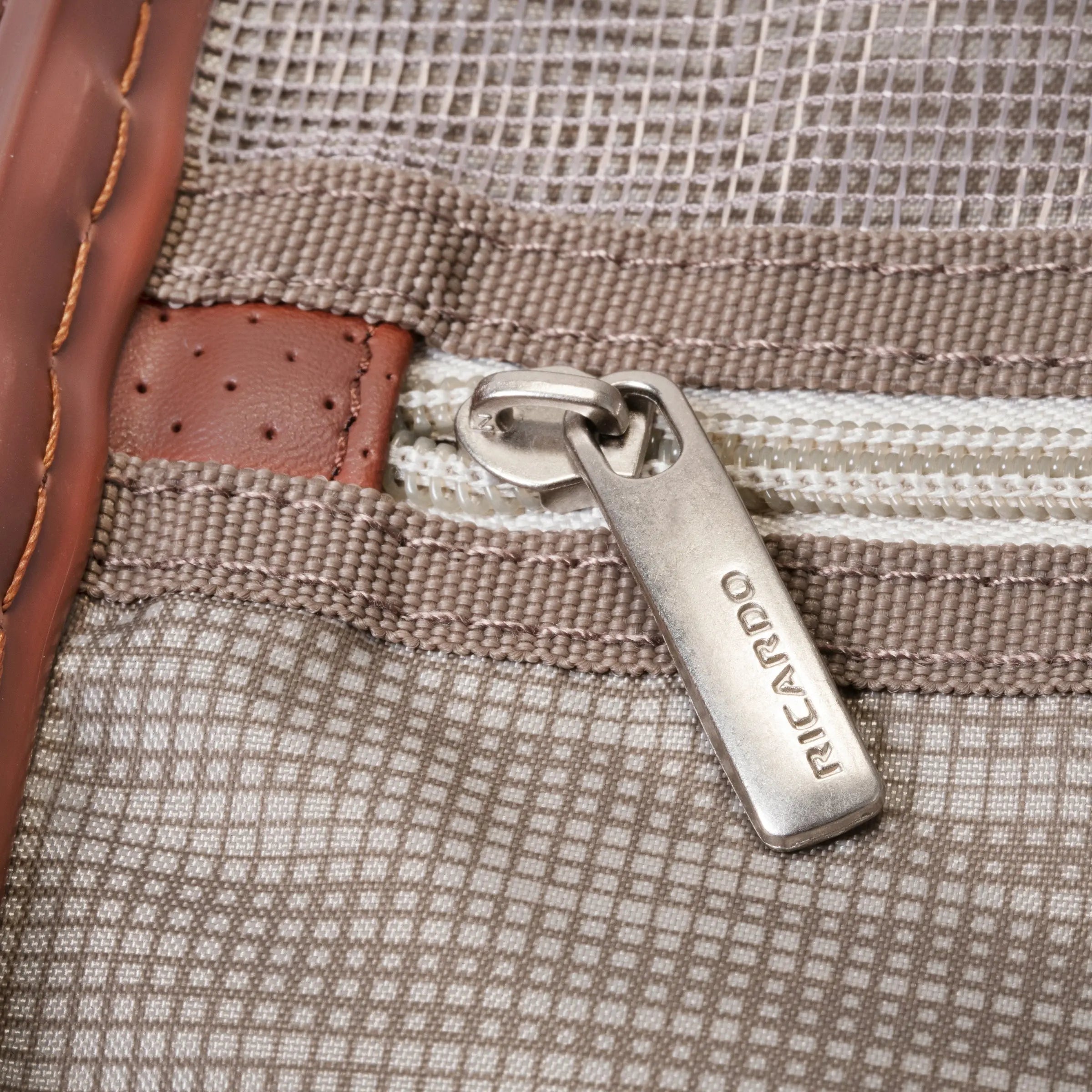 Ricardo Beverly Hills Montecito 2.0 Hardside Medium Check-in Expandable Spinner - Champagne