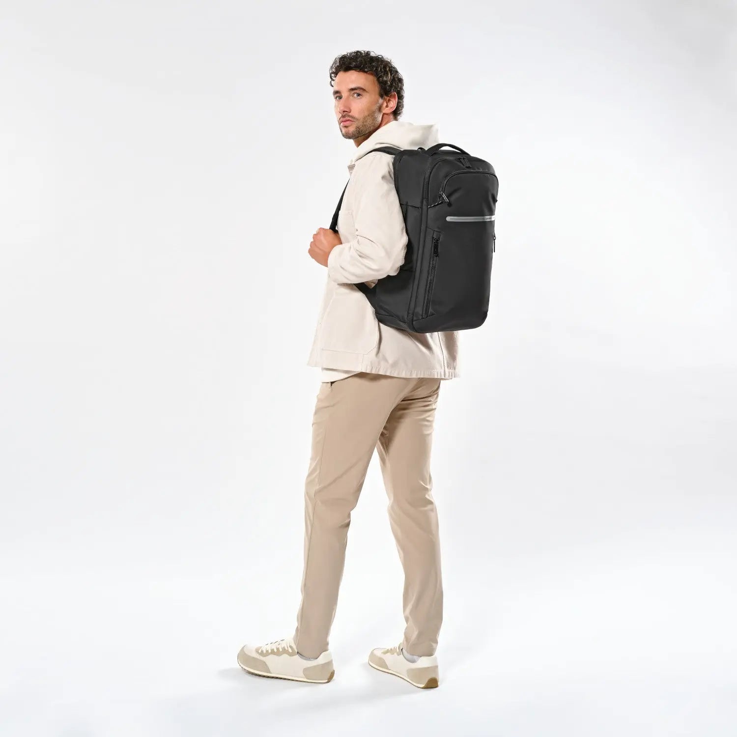 Samsonite Axxis Travel Backpack in Black — LIFESTYLE 13
