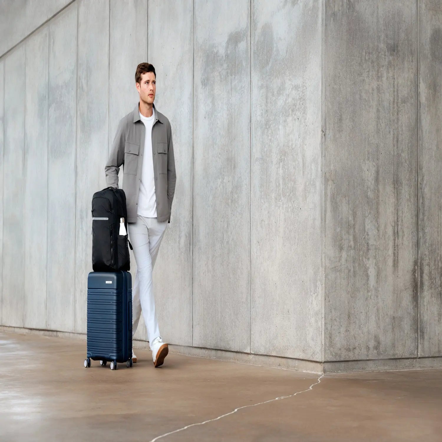 Samsonite Axxis Travel Backpack in Black — LIFESTYLE 17