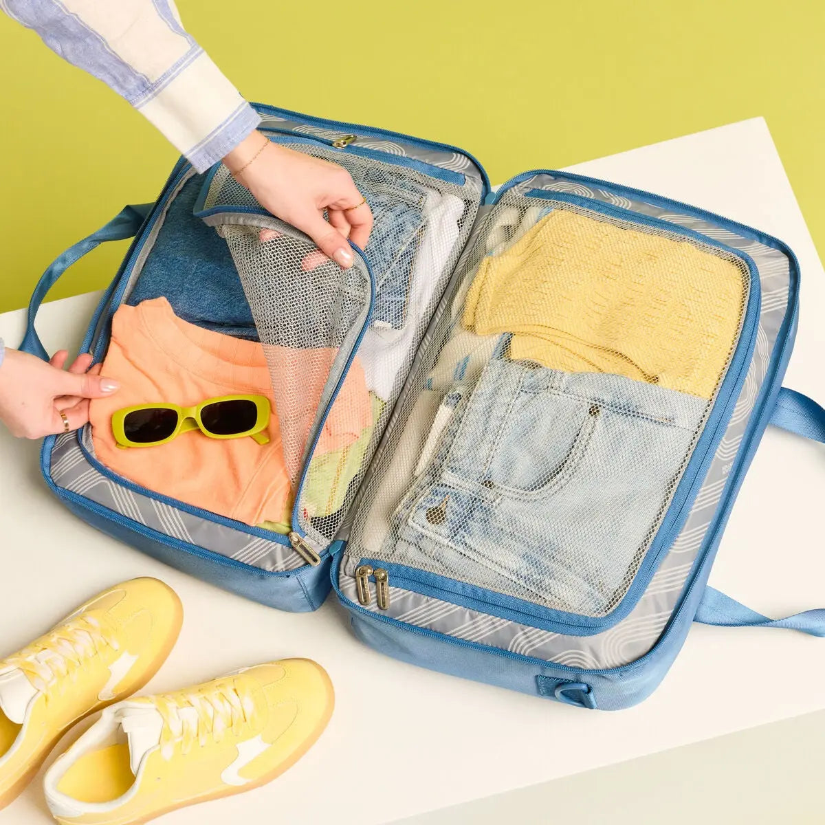 American Tourister Stratum 3.0 Convertible Weekender in Elemental Blue - lifestyle