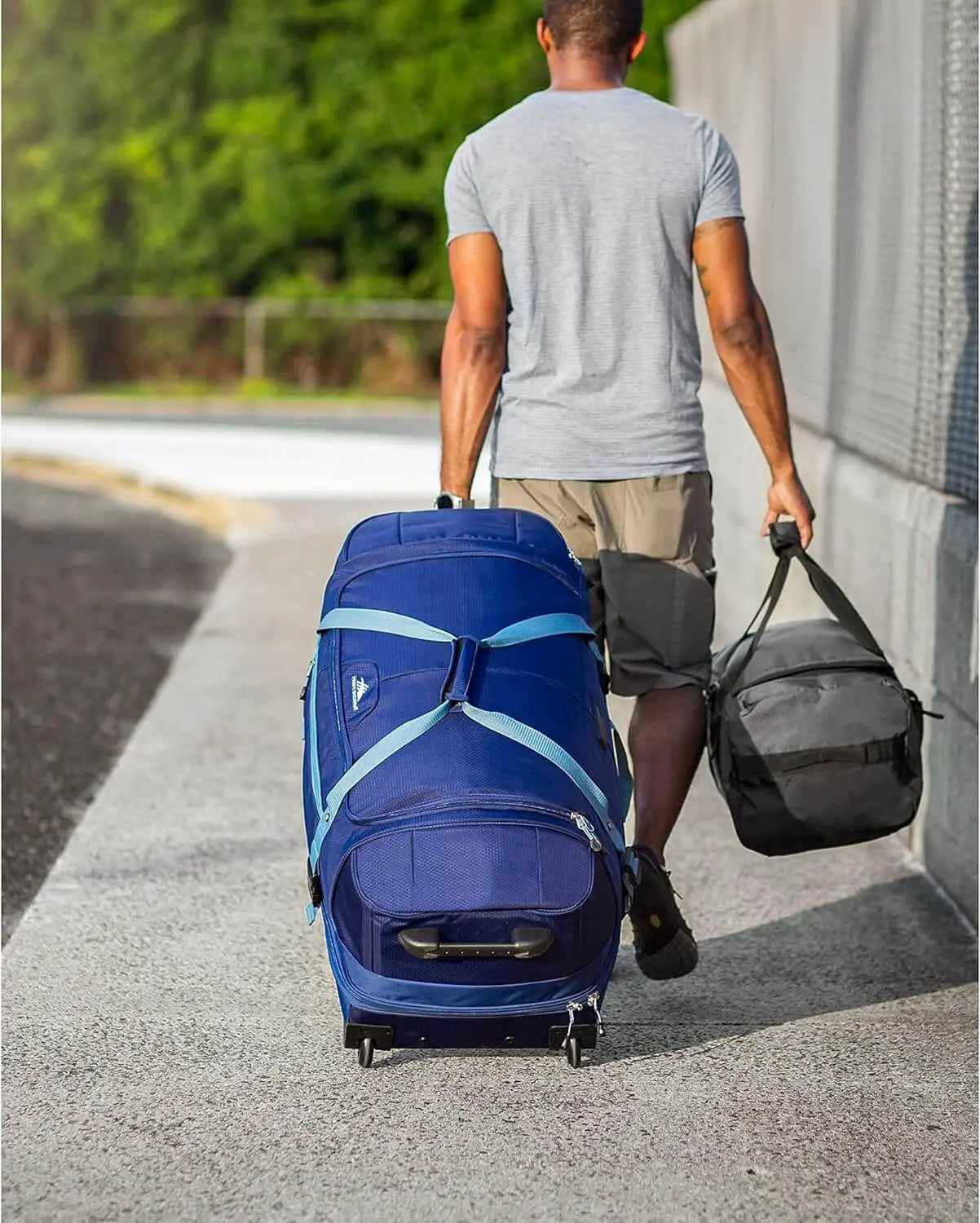 rollling duffel bag