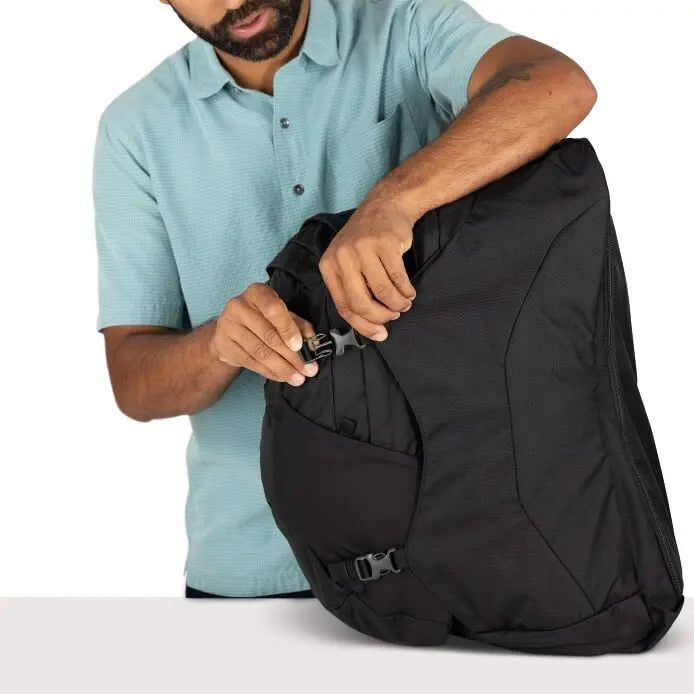 Osprey Farpoint 55 Travel Pack in Black — feature detail 1