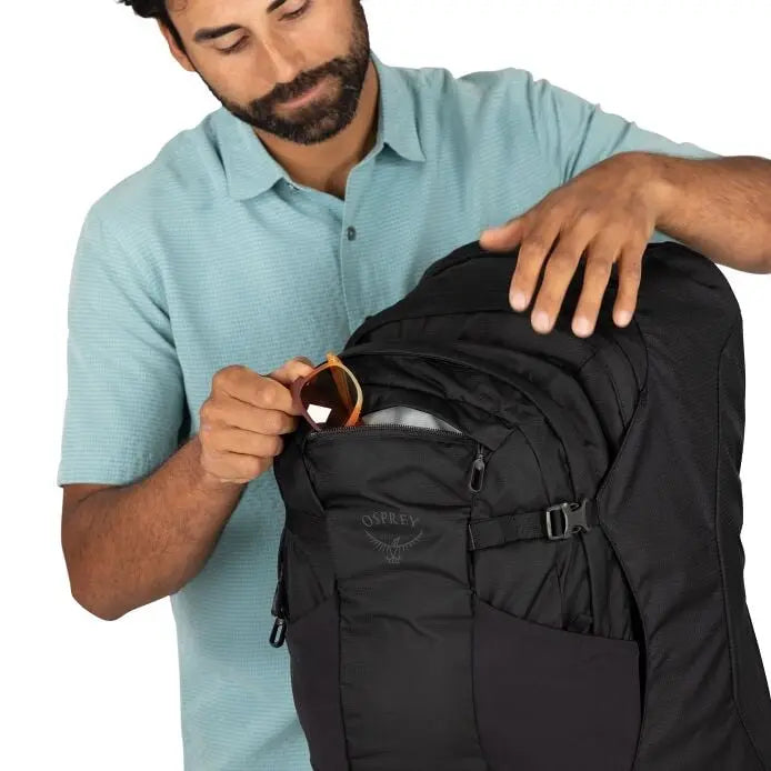 Osprey Farpoint 55 Travel Pack in Black — feature detail 3