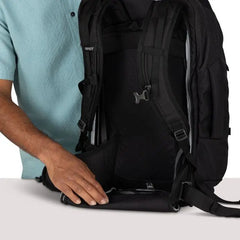 Osprey Farpoint 55 Travel Pack in Black — feature detail 5