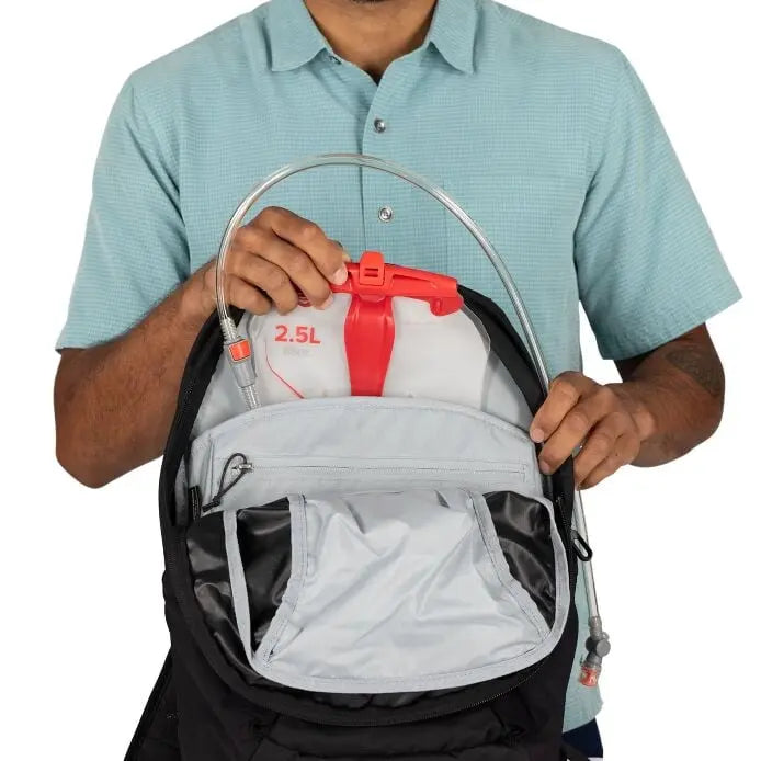 Osprey Farpoint 55 Travel Pack in Black — feature detail 7