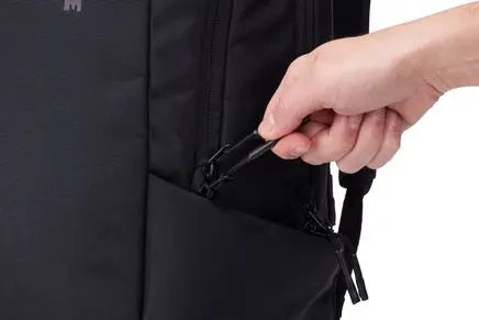 Thule Subterra 2 21L: Protection from theft (Black shown)