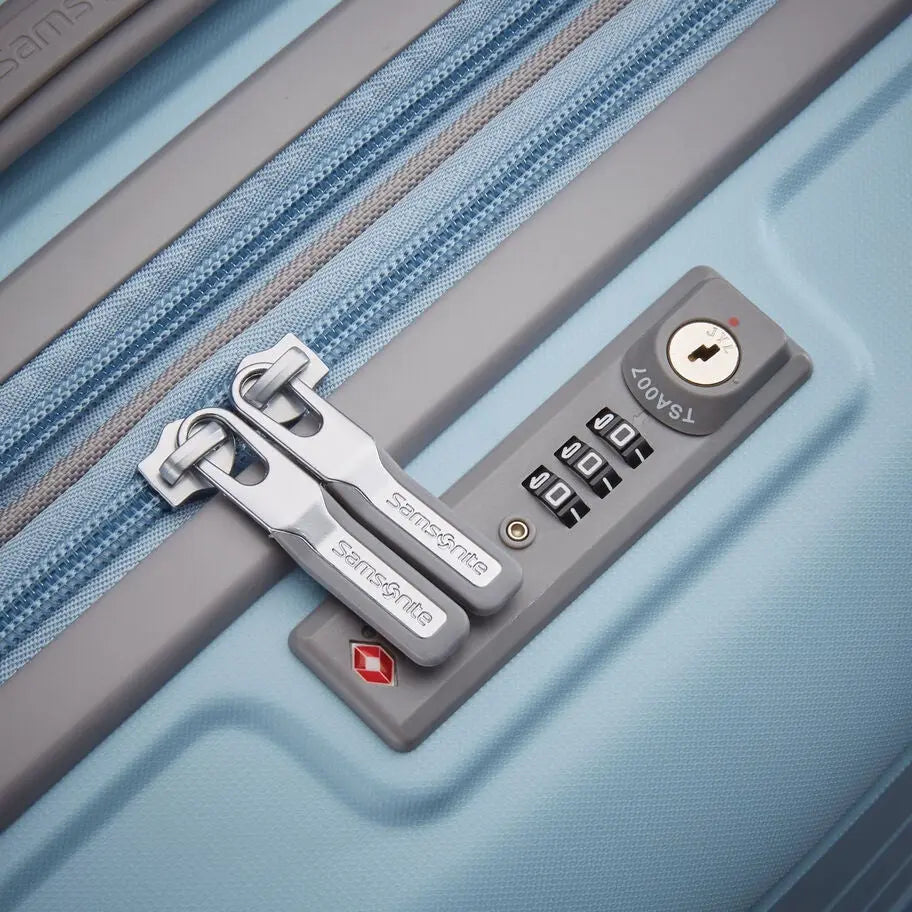Samsonite Freeform 21 inch Carry On Spinner in Sky Blue - TSA combination-lock detail