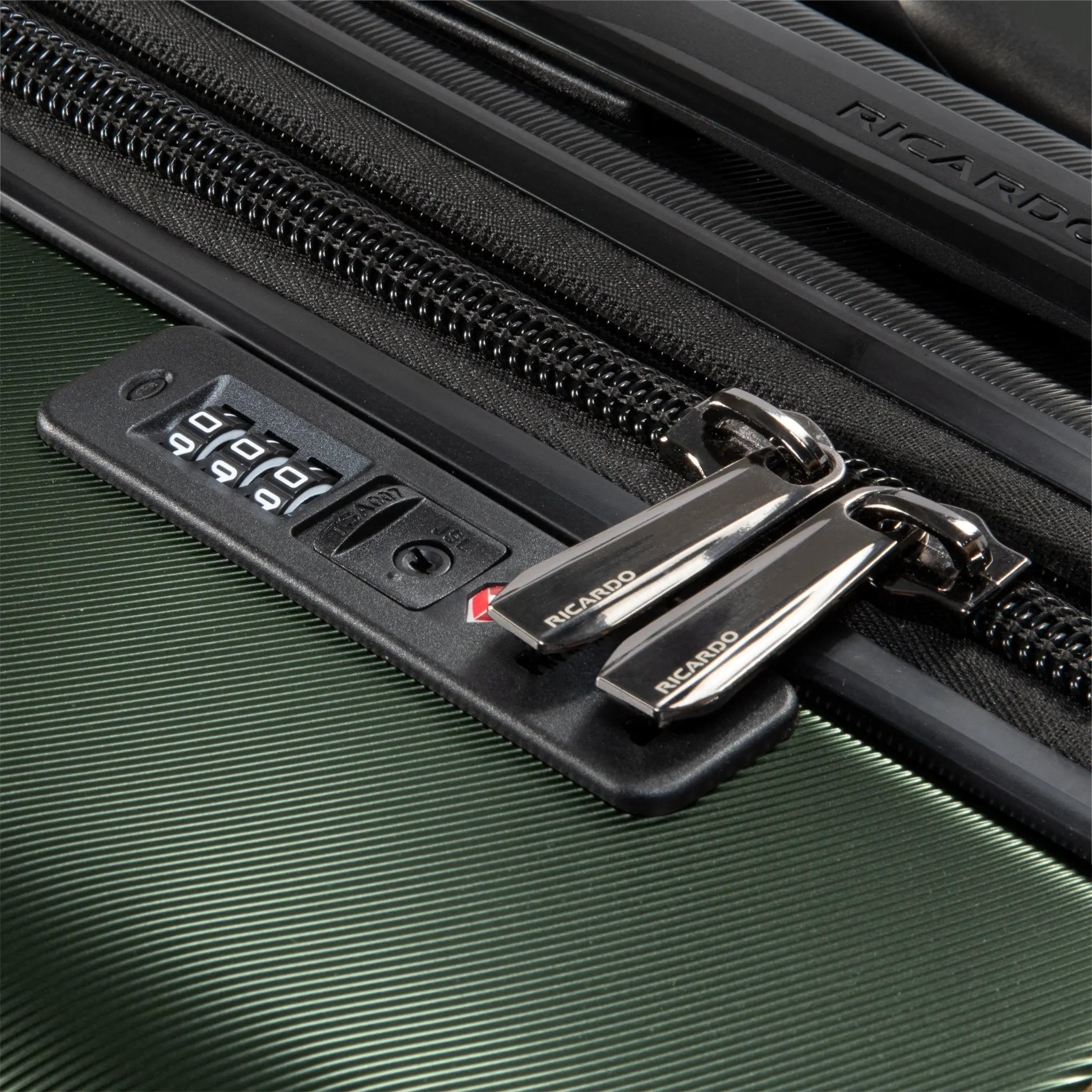 Ricardo Beverly Hills Montecito 2.0 Hardside Carry-On Expandable Spinner - Hunter Green