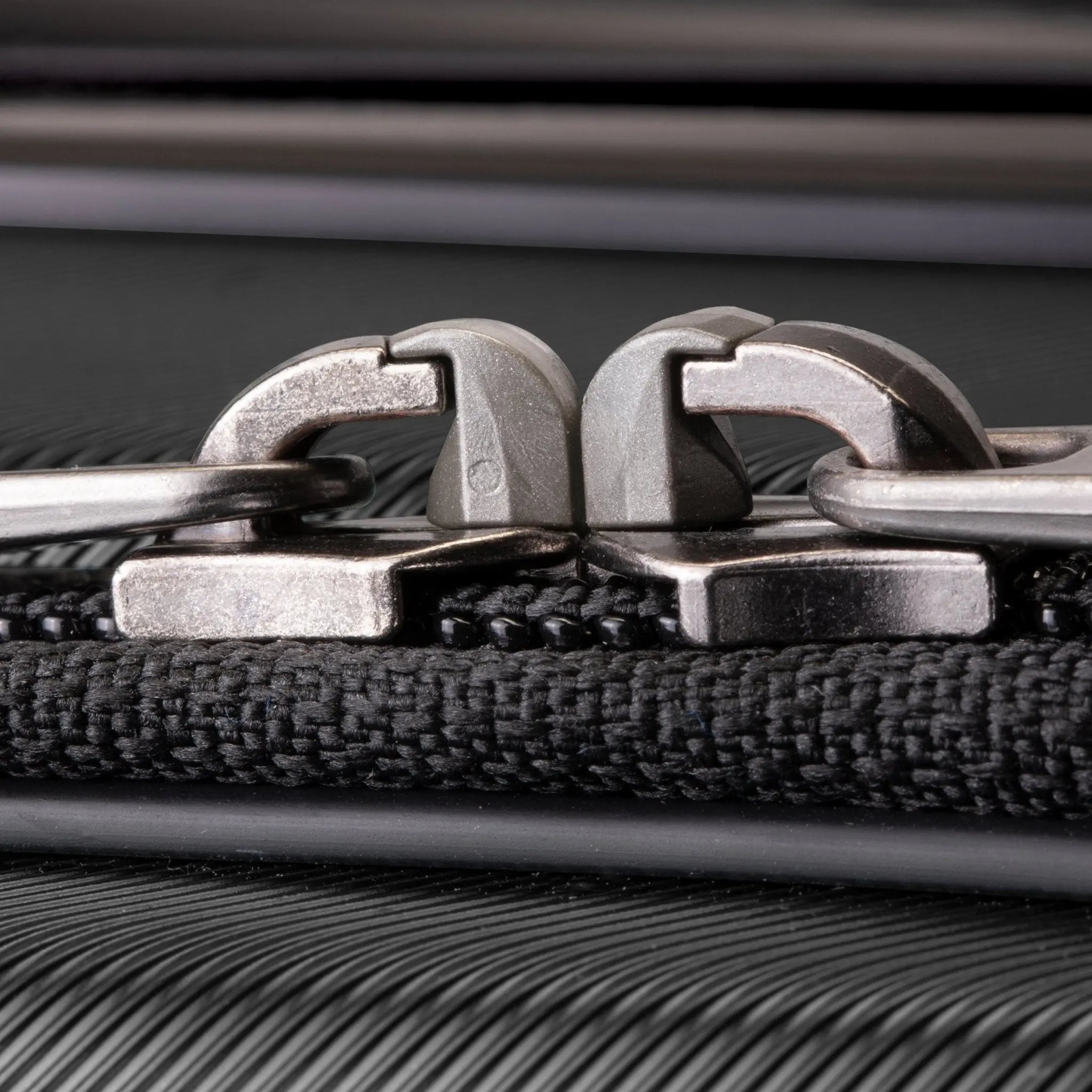Ricardo Beverly Hills Montecito 2.0 Hardside Check-in Cargo Trunk, 105 L - Graphite