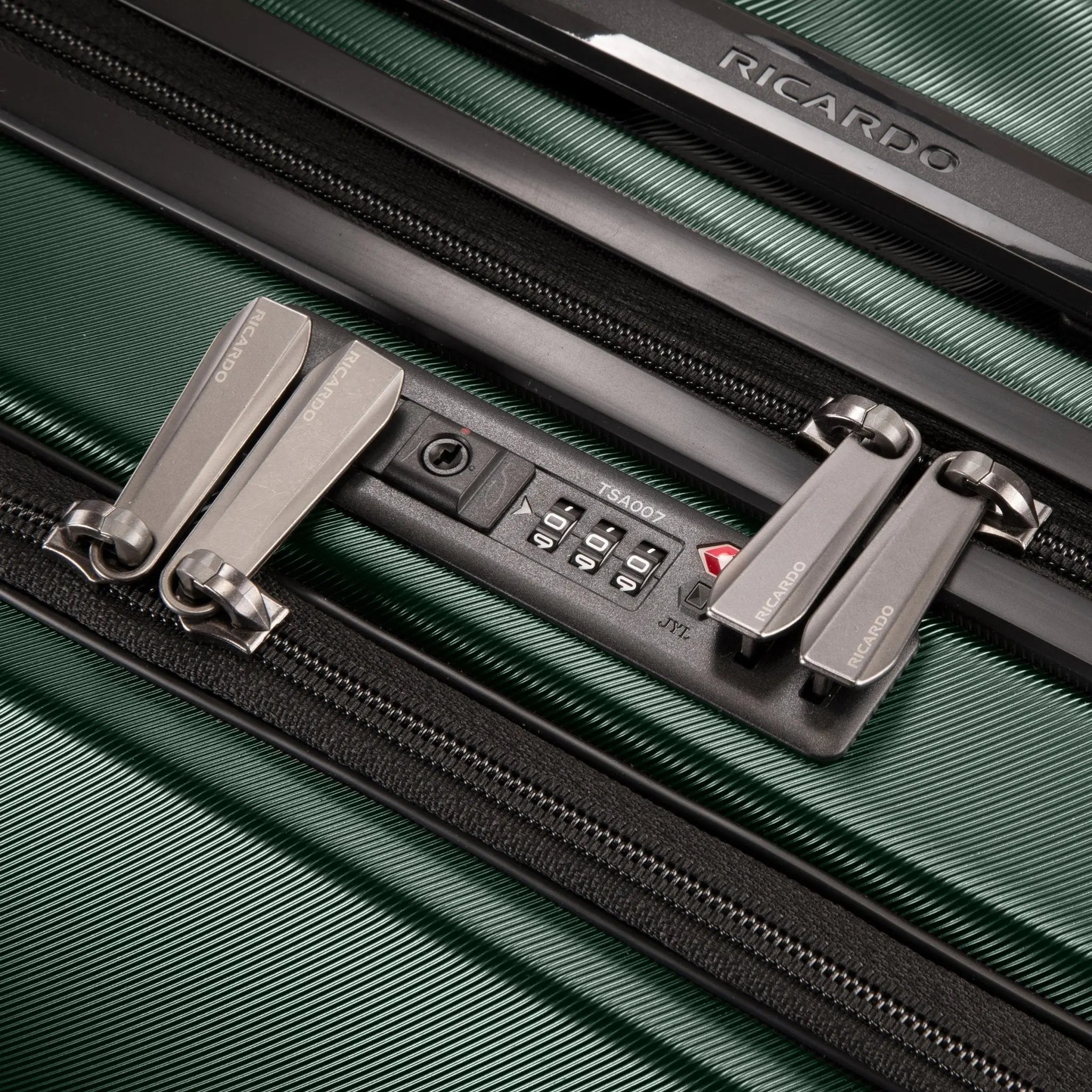 Ricardo Beverly Hills Montecito 2.0 Hardside Check-in Cargo Trunk, 105 L - Hunter Green