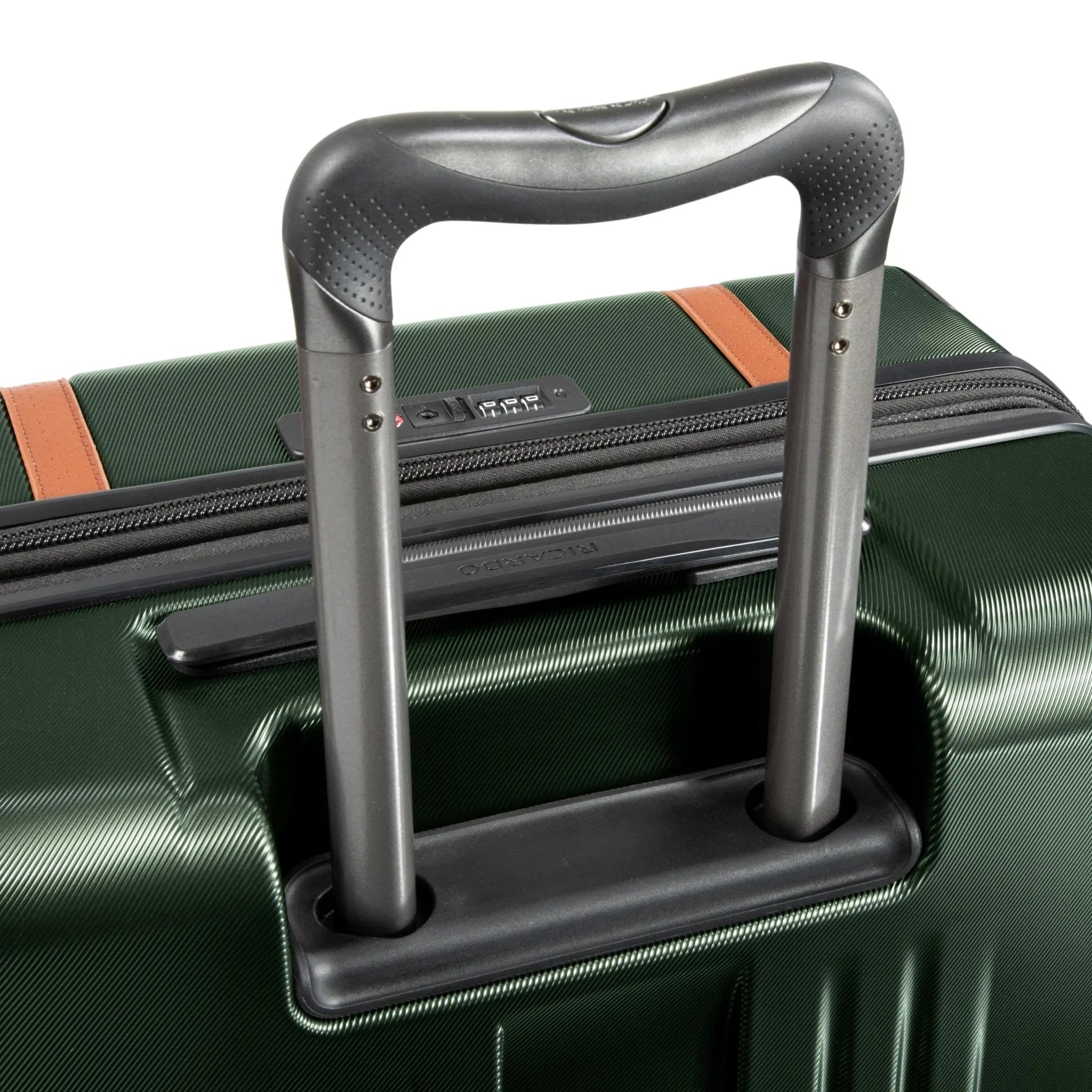 Ricardo Beverly Hills Montecito 2.0 Hardside Medium Check-in Expandable Spinner - Hunter Green