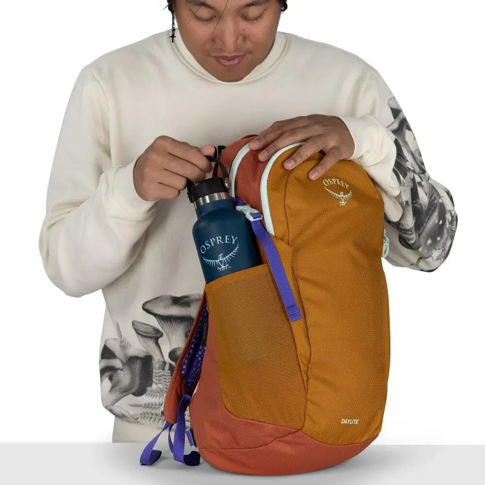 Osprey Daylite 13L in Barley Brown Multi, feature detail (shared feature image)