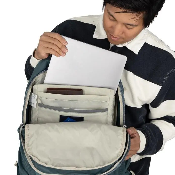 Osprey Flare 27 laptop compartment detail