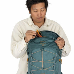 Osprey Quasar 26 internal organization detail