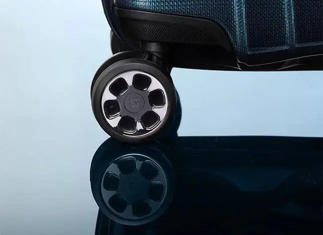Samsonite Nexis spinner wheel and suspension detail