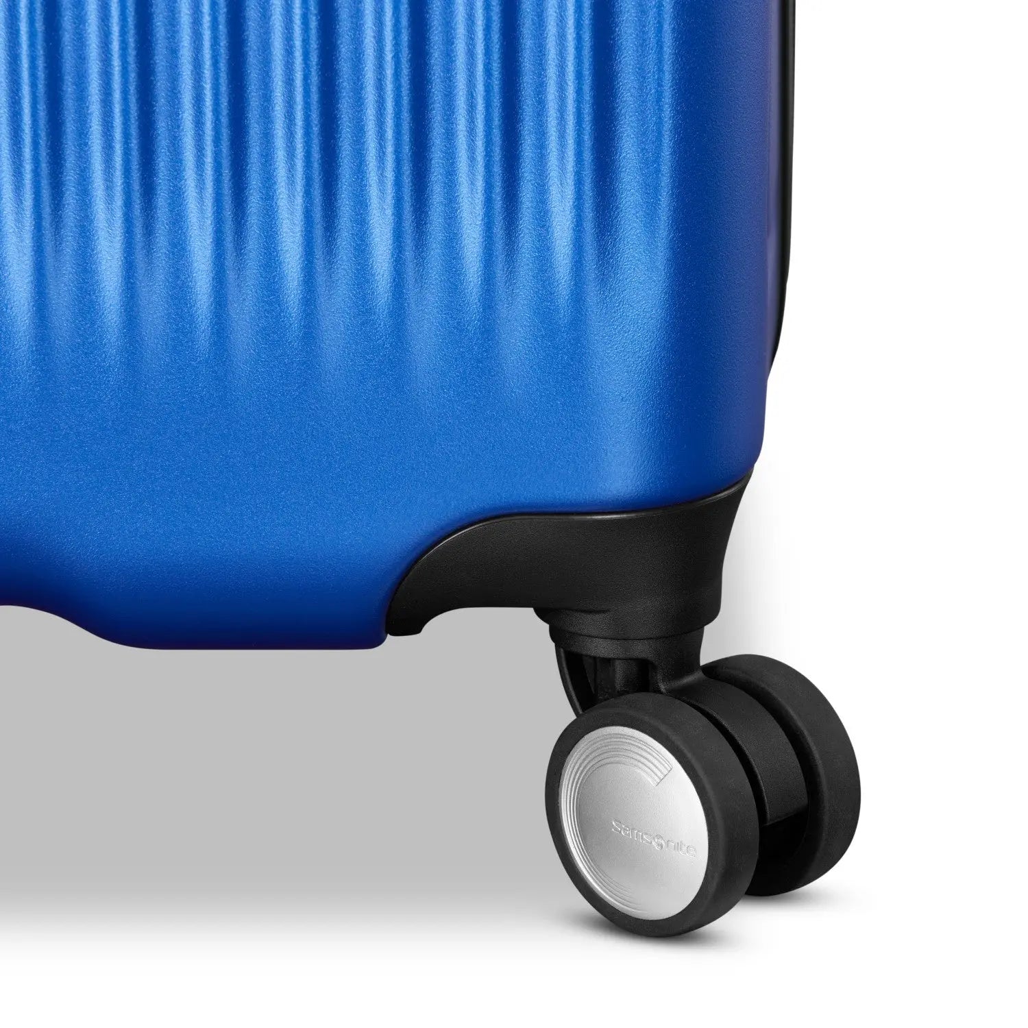 Samsonite Opto 4 Large Spinner in Tranquil Blue - image 5