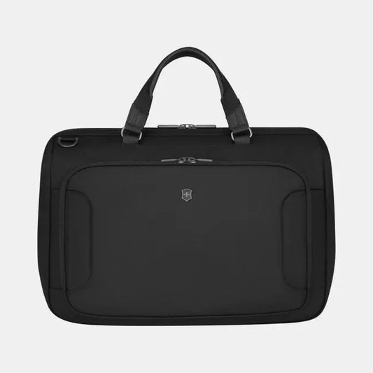 Victorinox Werks Traveler 7.0 Weekender, Bag with 14'' Laptop and 11'' Tablet Compartment, Black